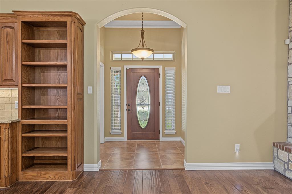 6104 Temple Oaks Court