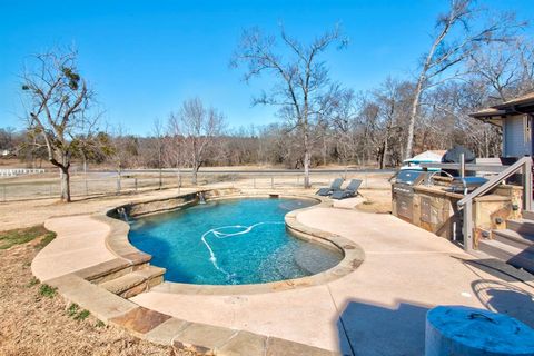 A home in Lake Kiowa