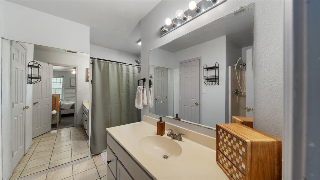 Orig Town Of Lone Oak - Residential