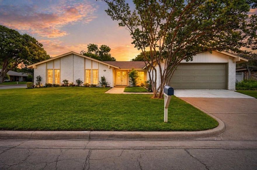 OPEN HOUSE SAT. MAY 9Th 11AM-1PM
A fully renovated 2026 home in Prestonwood 1A one of Far North Dallas’s most quietly desirable enclaves, centered around a private 9 acre park with a heated pool, tennis courts, and walking paths.
Inside, the home has been completely updated with a brand-new kitchen, new bathrooms, new flooring, updated lighting, and fresh modern finishes throughout. The quartz island kitchen opens seamlessly to the great room and dining area, creating an easy flow for both everyday living and entertaining.
The spa-inspired primary suite features a freestanding tub and a beautifully updated bath, while three additional bedrooms offer flexible space for family, guests, or a home office.
A traditional enclosed garage adds everyday convenience, while oversized windows, wide-plank flooring, and a covered backyard pergola create a clean, elevated indoor-outdoor feel. The fenced lot provides both privacy and functional outdoor space within one of the area’s most established neighborhoods.
The home is zoned to Brentfield Elementary in Richardson ISD and is ideally located just minutes from the Galleria, Downtown Dallas, DFW Airport, Whole Foods, Trader Joe’s, and Central Market. HOA dues of $103 month include full park access, with no PID and no MUD.
Schedule your private showing today to experience this fully renovated Prestonwood home in person.