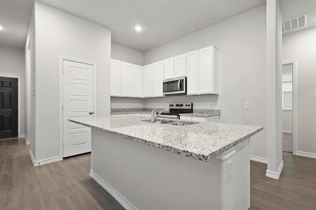 1008 Wingjet Way