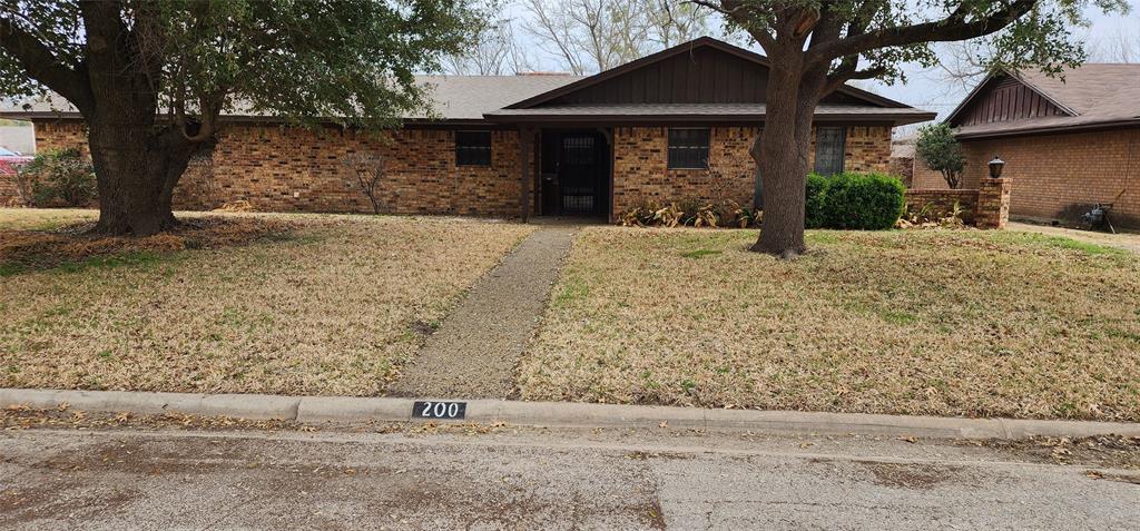 Photo 1 of 18 of 200 Hillcrest Street house