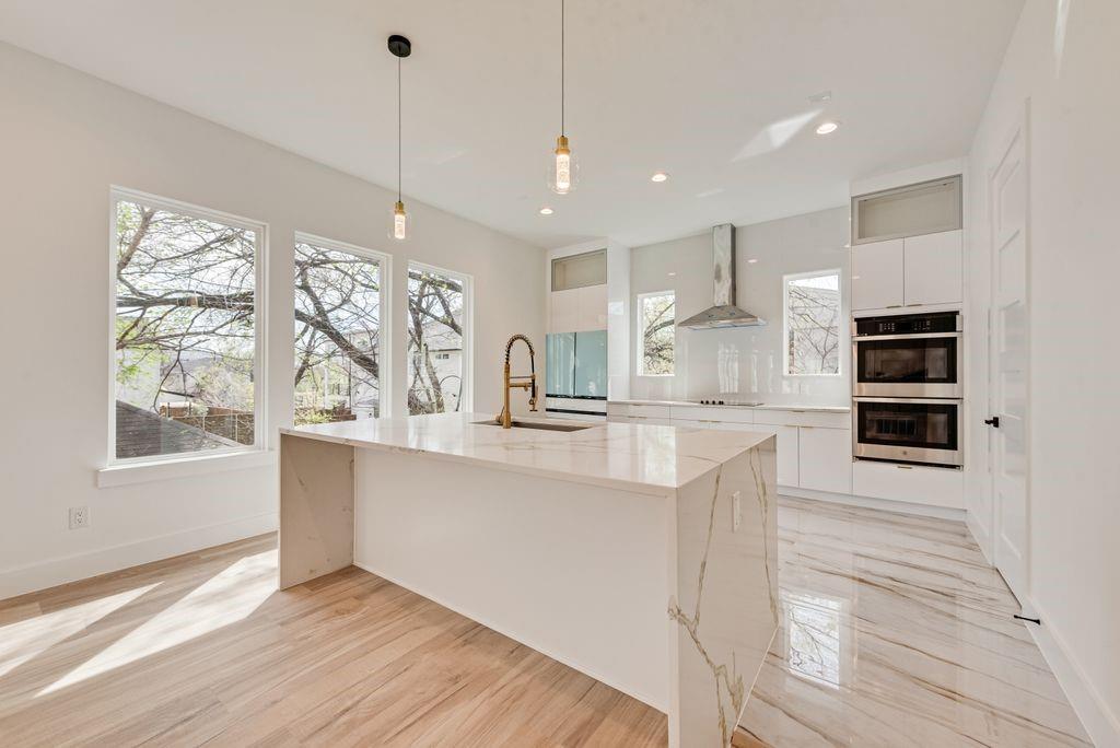 Z E COOMBS WEST END - Residential