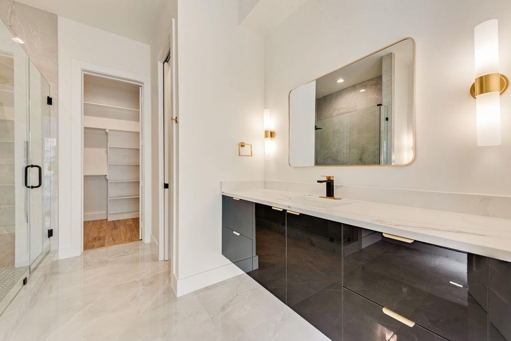 Z E COOMBS WEST END - Residential