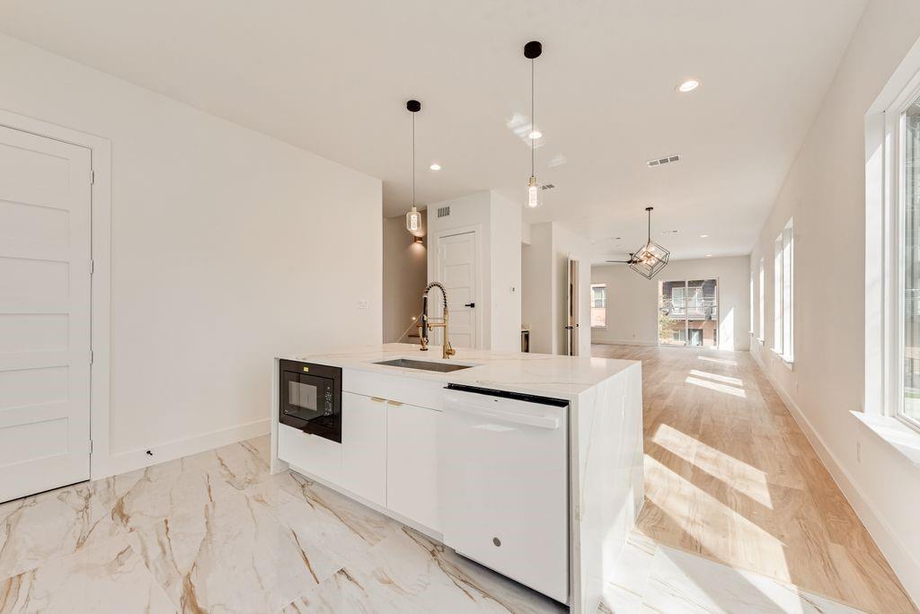 Z E COOMBS WEST END - Residential