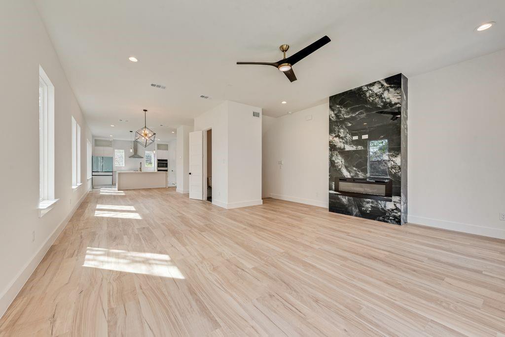 Z E COOMBS WEST END - Residential