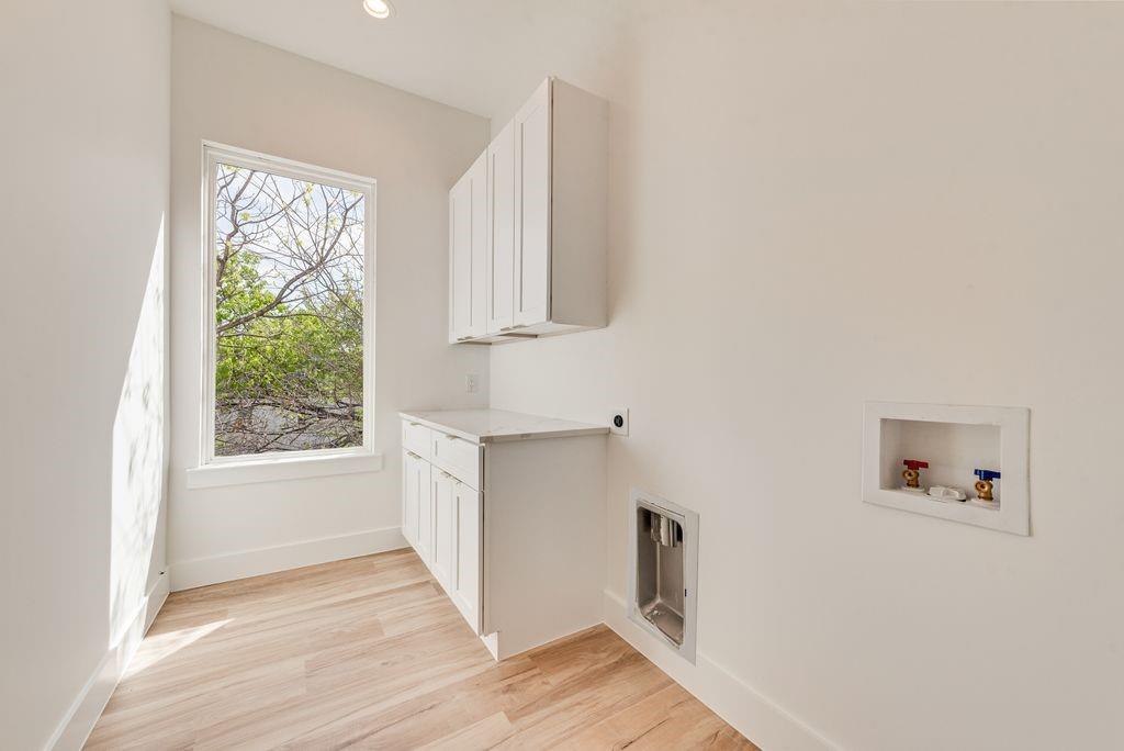 Z E COOMBS WEST END - Residential