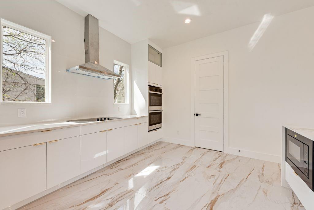 Z E COOMBS WEST END - Residential