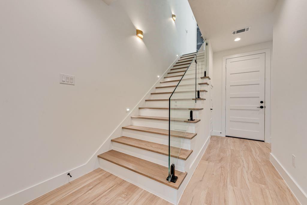 Z E COOMBS WEST END - Residential