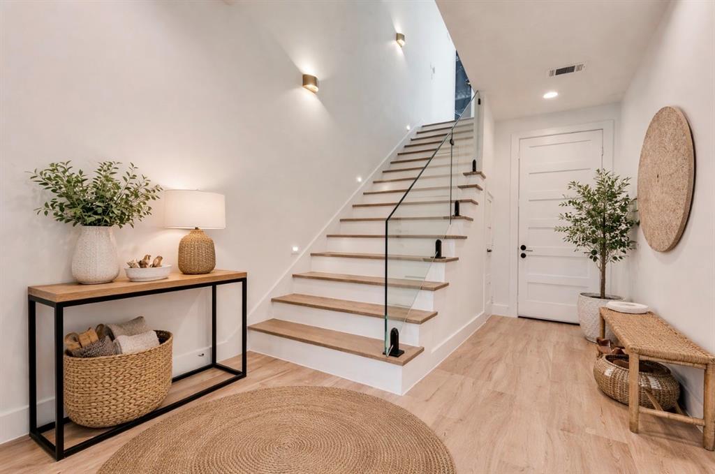 Z E COOMBS WEST END - Residential