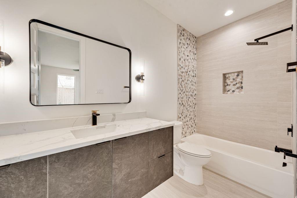 Z E COOMBS WEST END - Residential