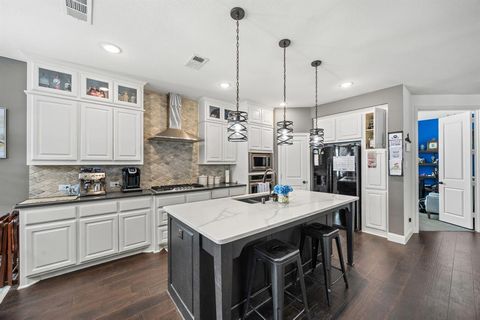 Tiny photo for 813 Pier Street, Little Elm, TX 76227 (MLS # 21158439)