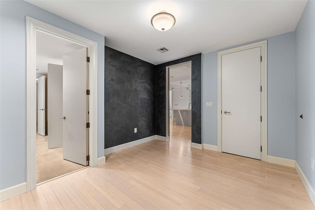 1505 Elm Street Condos - Residential