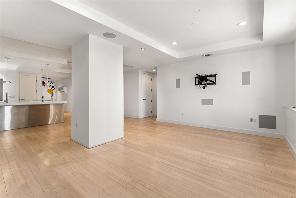 1505 Elm Street Condos - Residential