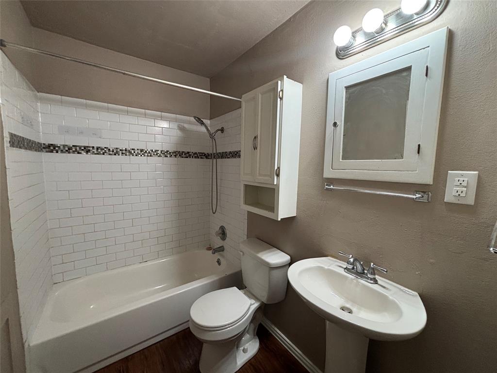 River Oaks Park Add - Residential Lease