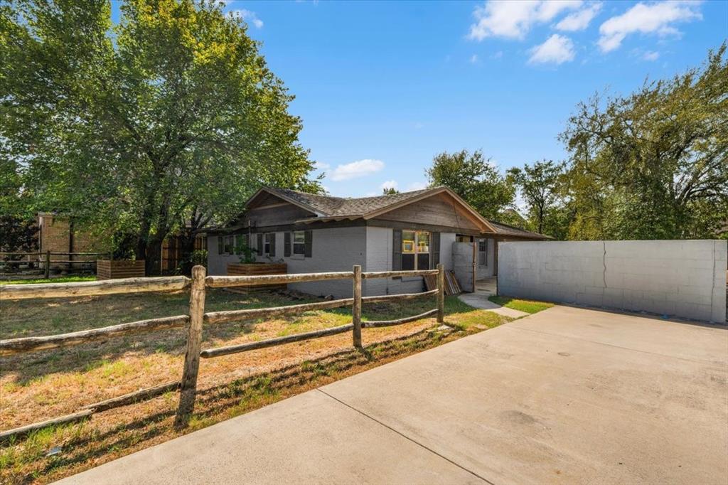 6817 Simmons Road