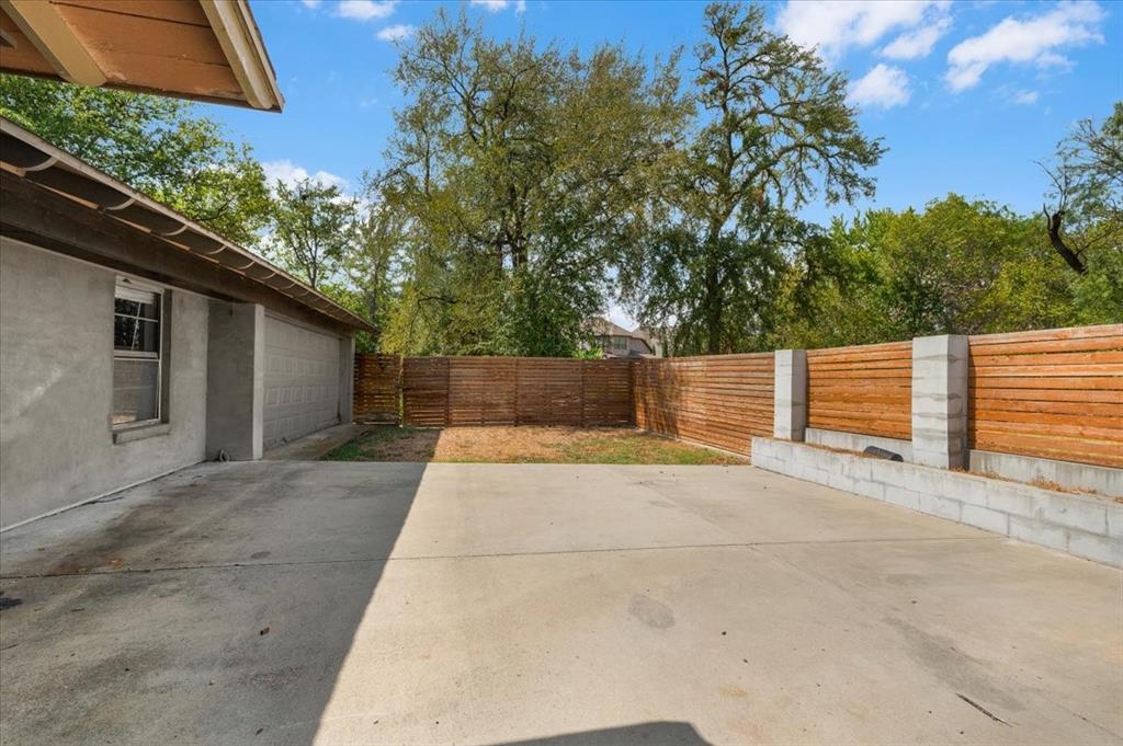 6817 Simmons Road
