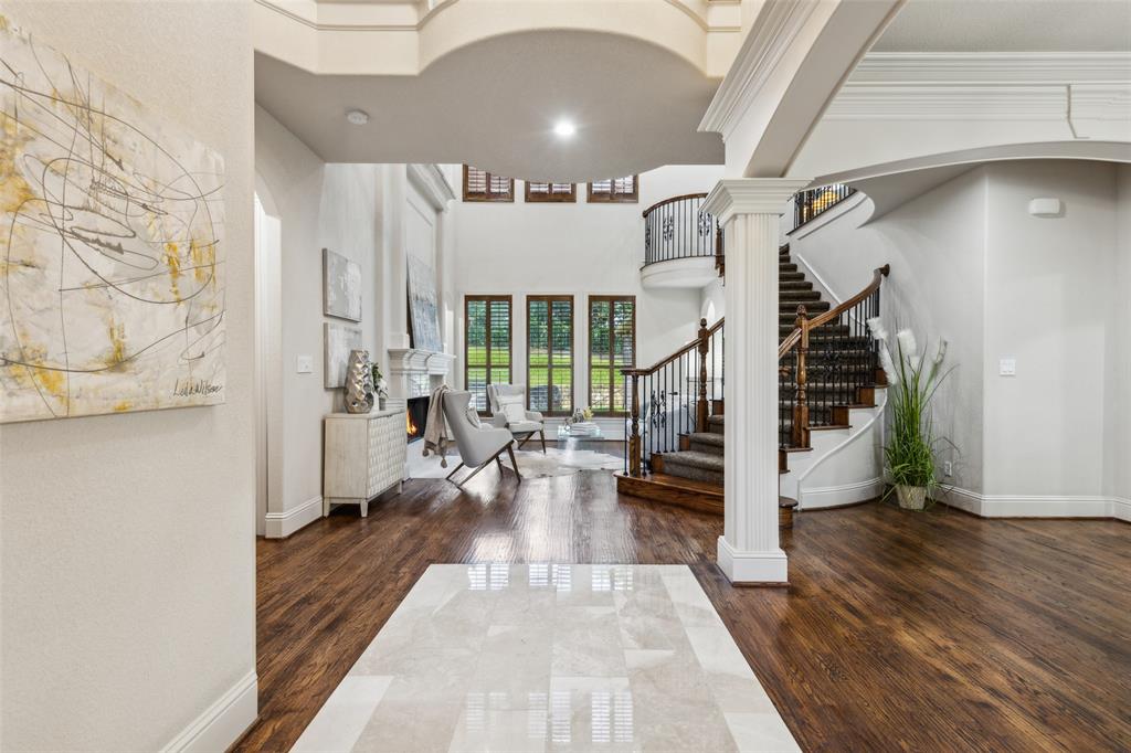 1516 Hawthorne Lane