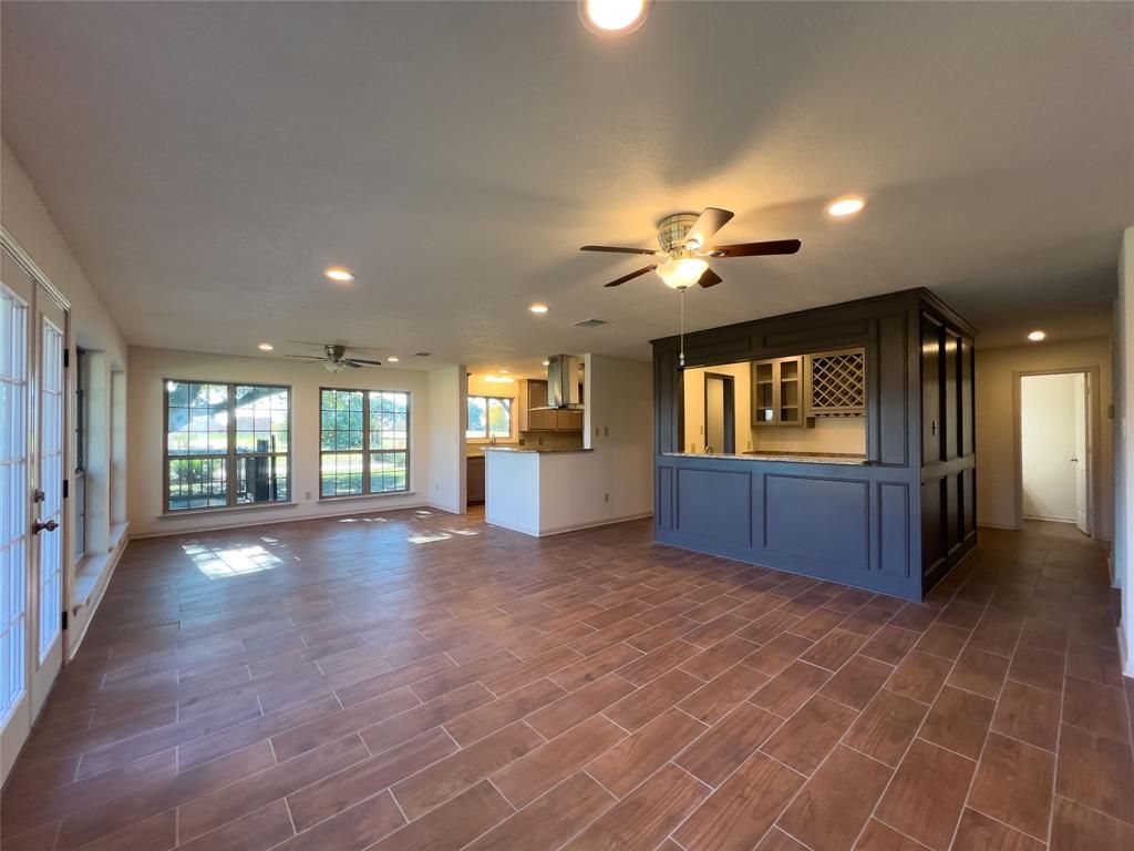 Photo of 101 Village Gate Drive, Waxahachie, TX 75165 (MLS # 21164216)