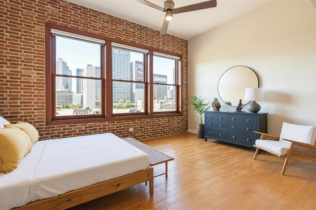 Live Oak Lofts Condo - Residential