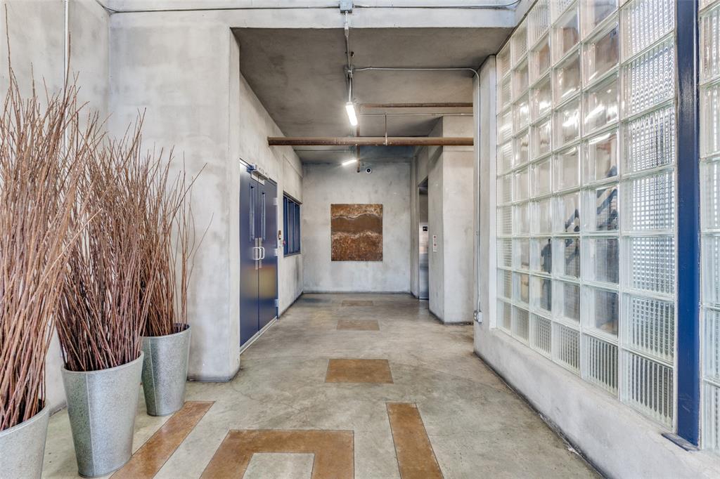 Live Oak Lofts Condo - Residential