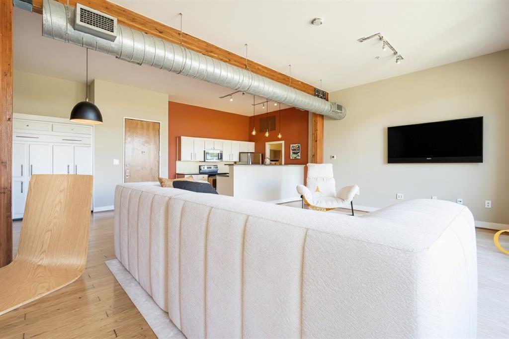 Live Oak Lofts Condo - Residential