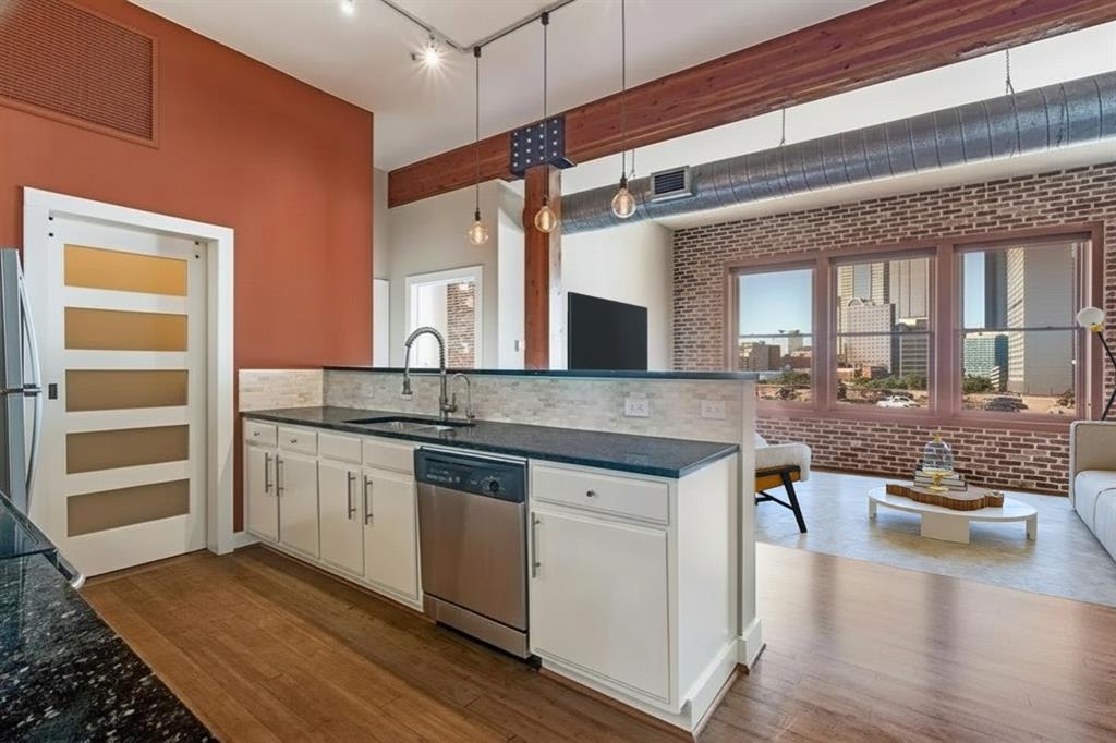 Live Oak Lofts Condo - Residential