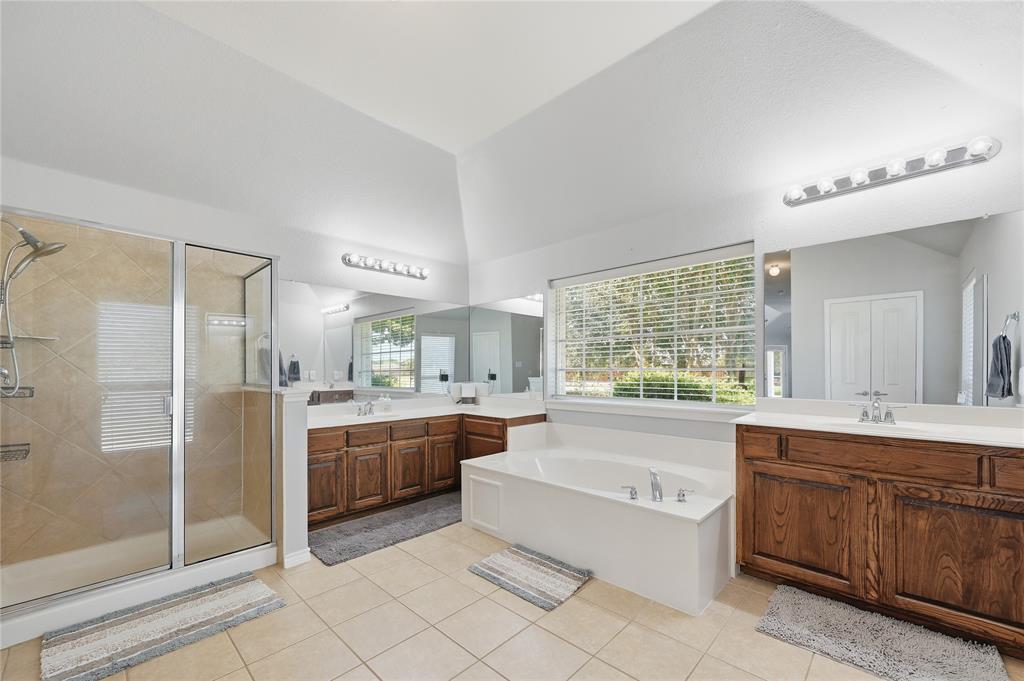 Nevada, Texas 75173, United States, 5 Bedrooms Bedrooms, ,3 BathroomsBathrooms,Residential,Active,228900