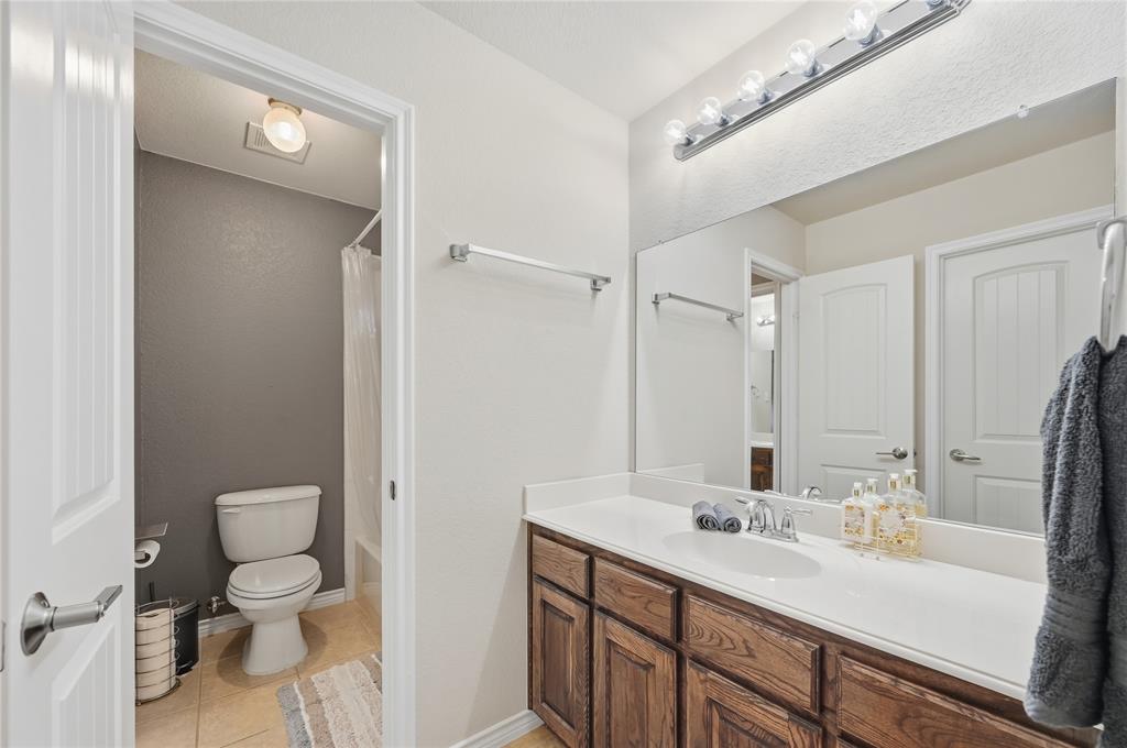 Nevada, Texas 75173, United States, 5 Bedrooms Bedrooms, ,3 BathroomsBathrooms,Residential,Active,228900