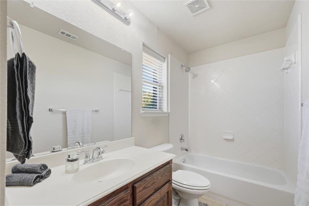 Nevada, Texas 75173, United States, 5 Bedrooms Bedrooms, ,3 BathroomsBathrooms,Residential,Active,228900