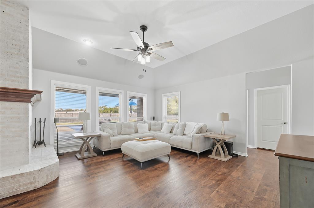 Nevada, Texas 75173, United States, 5 Bedrooms Bedrooms, ,3 BathroomsBathrooms,Residential,Active,228900