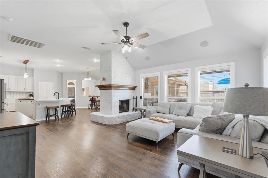 990 Harmony Circle