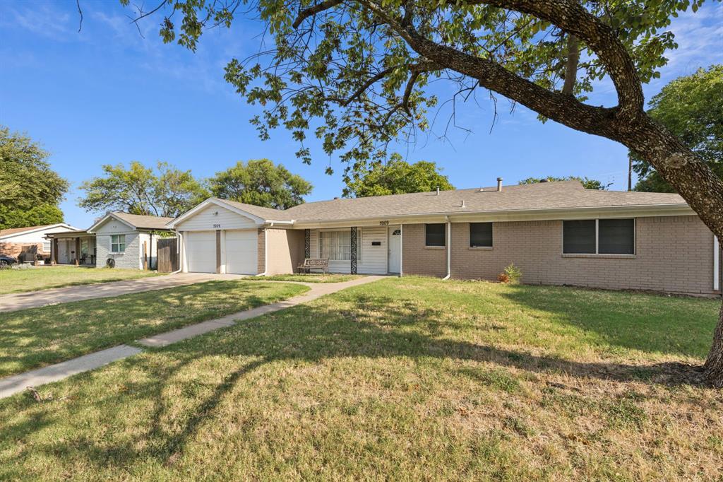 7009 Corona Drive
