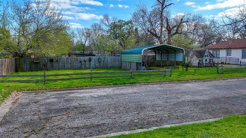 A home in Corsicana