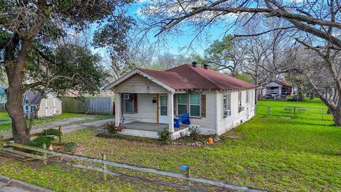 A home in Corsicana