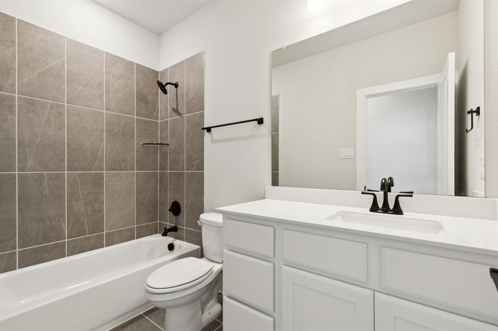 Ellis Ranch Estates - Residential