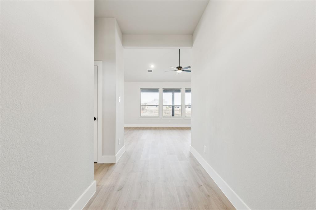 811 Prairie Look Avenue