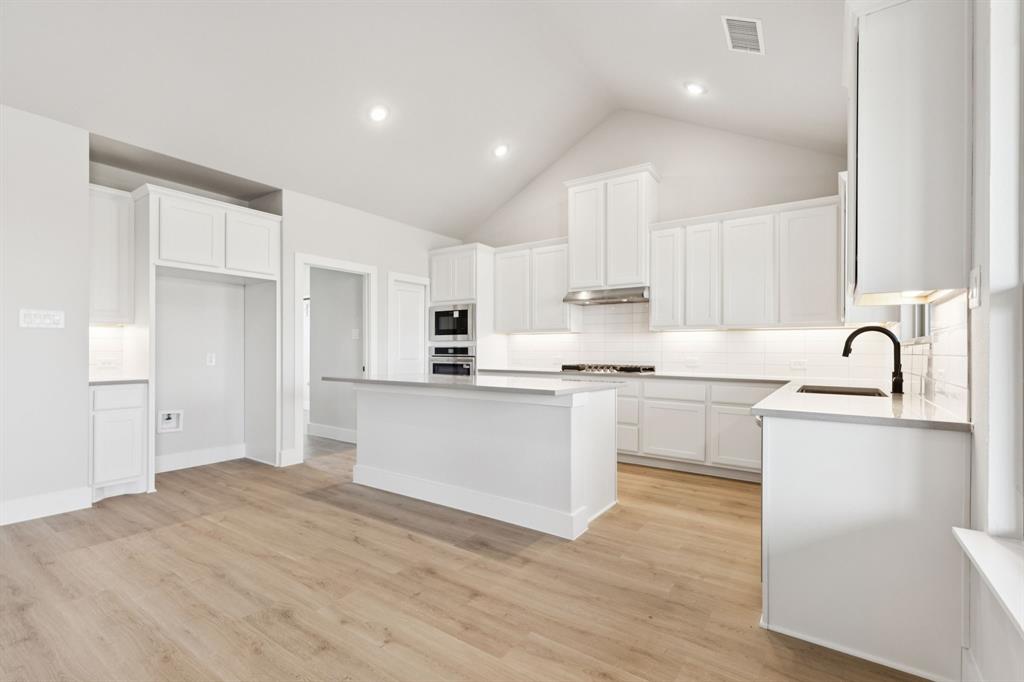 Ellis Ranch Estates - Residential