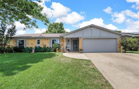 7601 Ridgeway Avenue North Richland Hills TX 76182