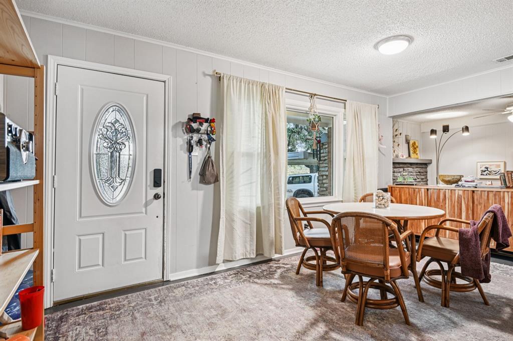 6220 Walnut Drive