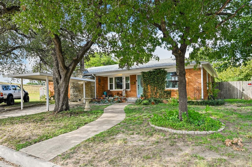 6220 Walnut Drive