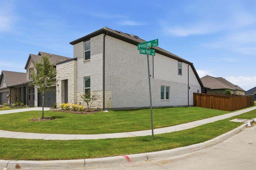 Photo of 2911 Hanscom Street, Forney, TX 75126 (MLS # 21308968)