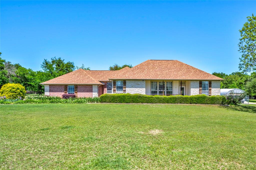 124 Plantation Oaks Court