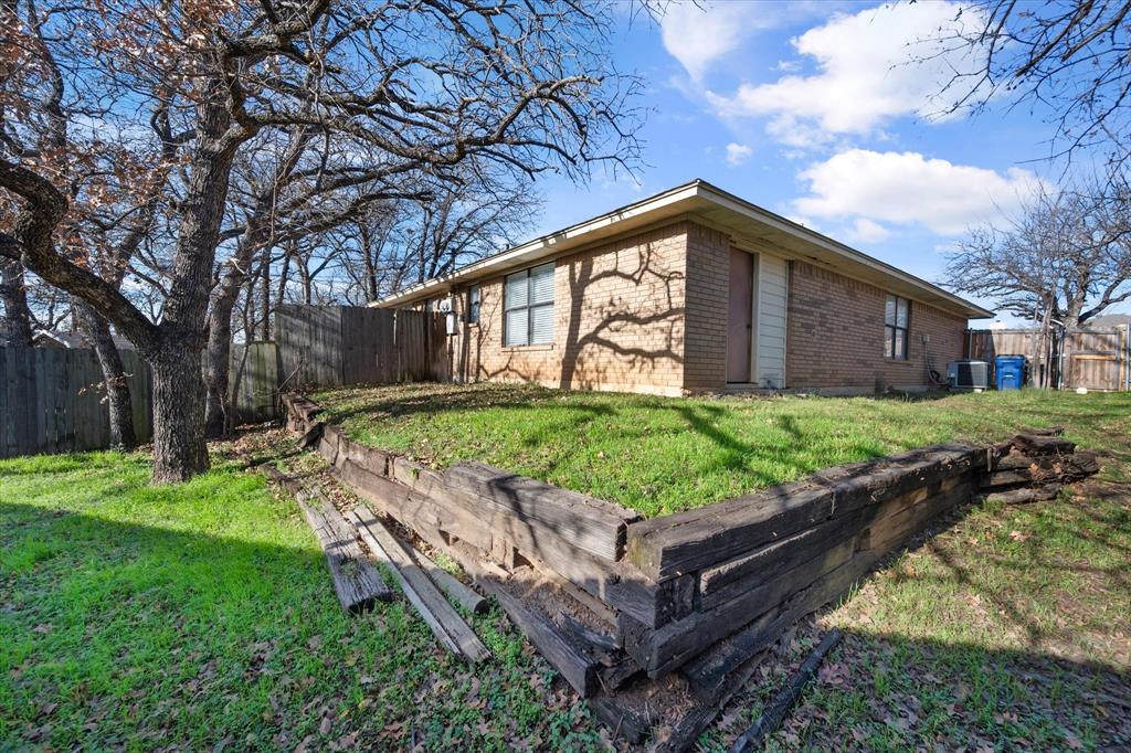 704 Woodland Court