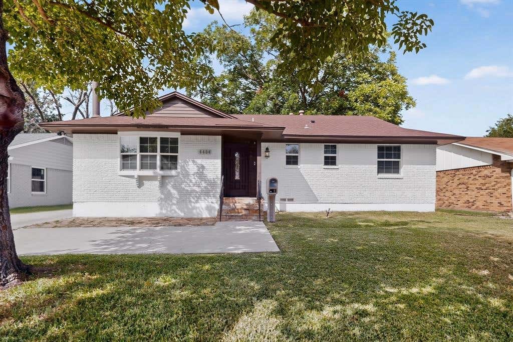 Photo of 4404 Astor Road, Mesquite, TX 75150 (MLS # 21338304)