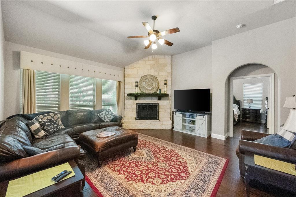 117 Hurstwood Court