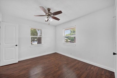 Tiny photo for 906 Pinedale Lane, Dallas, TX 75241 (MLS # 21396562)