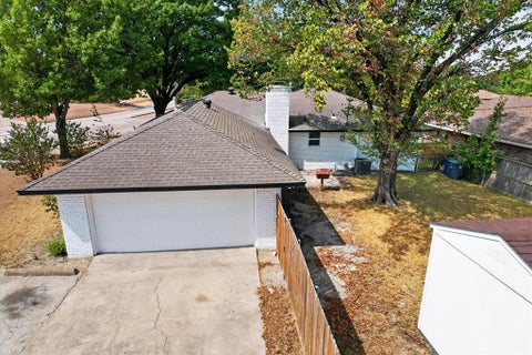 Tiny photo for 906 Pinedale Lane, Dallas, TX 75241 (MLS # 21396562)