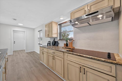 Tiny photo for 906 Pinedale Lane, Dallas, TX 75241 (MLS # 21396562)