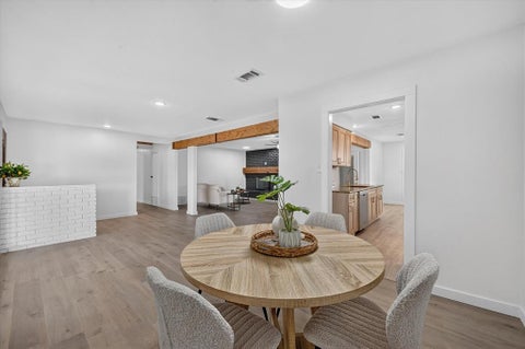 Tiny photo for 906 Pinedale Lane, Dallas, TX 75241 (MLS # 21396562)